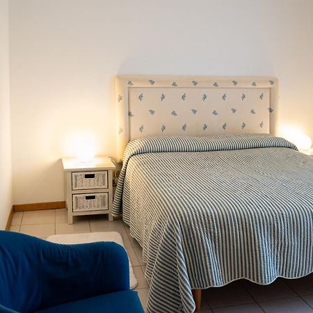 Elegant Apartment In Residence With Pool Acireale Extérieur photo